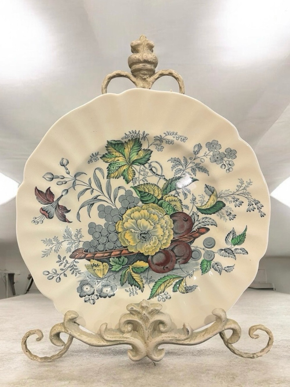 Vintage 1932, 10.5", Royal - Doulton English China Dinner Plate, The Kirkwood.